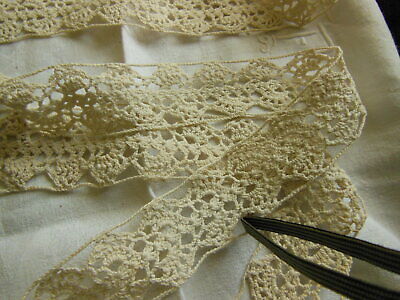 Dentelle ancienne au crochet bas jupon 2 mètres 45 sur3,5 cm T2-19