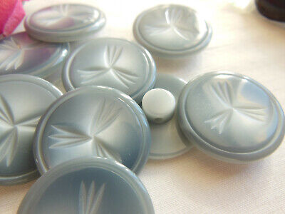 Lot 6 boutons vintage gris motif à pied strié diamètre 2,1 cm ref 1406