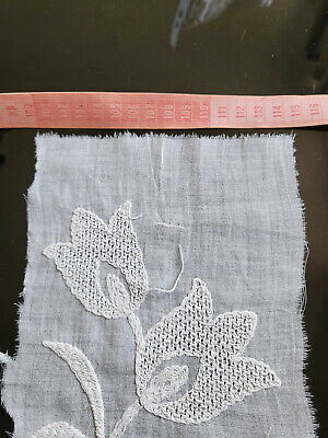 Broderie ancienne sur tissu hyper fin tulipe étamine récup incrustation B7-6