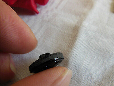 Duo boutons ancien en verre doré motif noir diamètre 1,7 cm D14C vintage