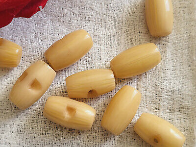 Lot 9 boutons vintage beige rayure 1,7 sur 0,7 cm à pied ref 5257