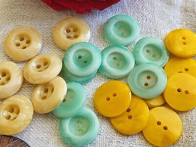 Lot 19 boutons vintage bleu beige panaché 3 séries 1,7/ 1,8 cm ref 5036