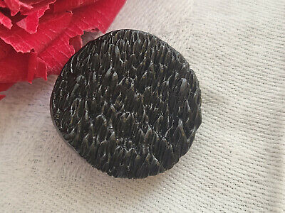 Bouton ancien vintage en résine noir strié 2,5 sur 2,6 cm G3K