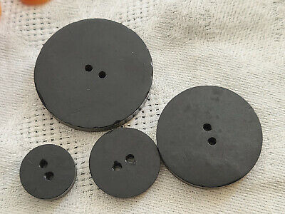 Lot 4 anciens boutons quai similaires bleu motif creusé 1,4 à 3,1 cm ref 168