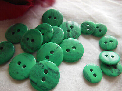 Lot 16 boutons vintage vert veiné noir diamètre 1,2 et 1,8 cm ref 1318