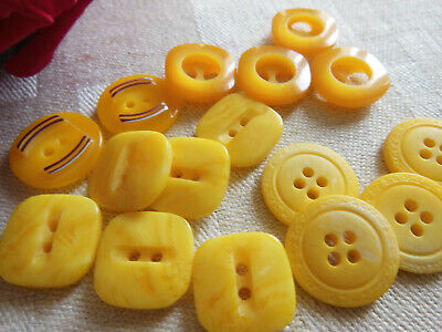 Lot 17 boutons vintage Jaune panaché 3 séries 1,5 à 1,7 cm ref 4529