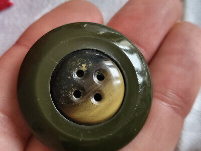 gros bouton ancien en celluloid vert collection diamètre 3,6 cm G6J