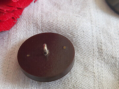 Elégant bouton ancien avec ornement laiton collection moderniste 2,3 cm ref 885