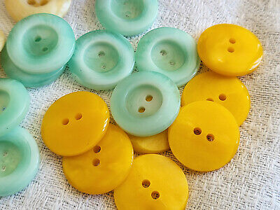 Lot 19 boutons vintage bleu beige panaché 3 séries 1,7/ 1,8 cm ref 5036
