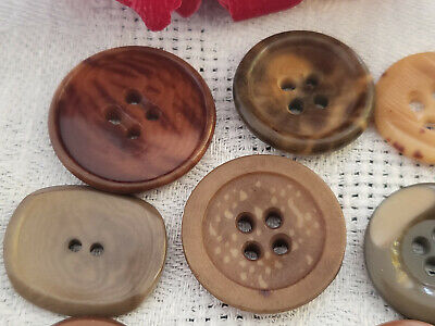 Panaché lot 12 boutons anciens en corozo 1,2 à 2,2 cm collection ref 5099