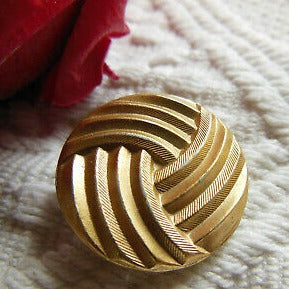 Bouton ancien en métal doré travaillé 2,6 cm G15B