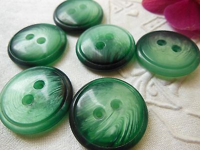 Lot 6 jolis boutons vert vintage dégradé satiné diamètre: 2,7 cm ref 769