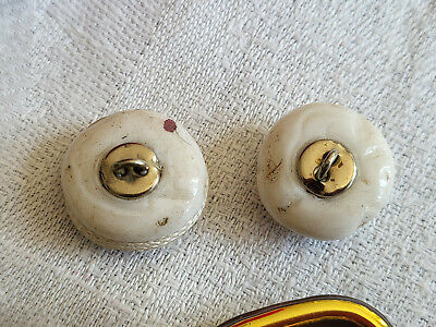 Duo boutons vintage passementerie et résine blanc diamètre 1,8 cm G12G