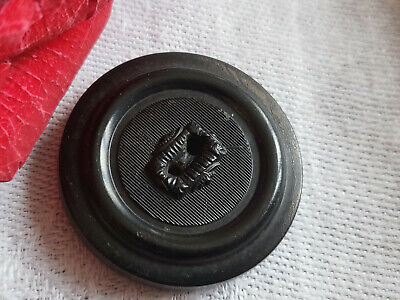 Bouton ancien noir travaillé motif matière à définir 2,7 cm D17C