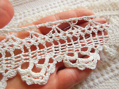 Dentelle large ancienne lumineuse 1 mètre 10 sur 5,5 cm T3-32