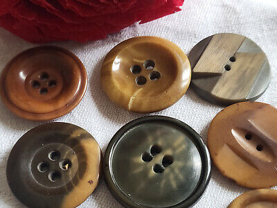 Panaché lot 9 gros boutons anciens en corozo 2,7 à 3,1 cm collection ref 5118