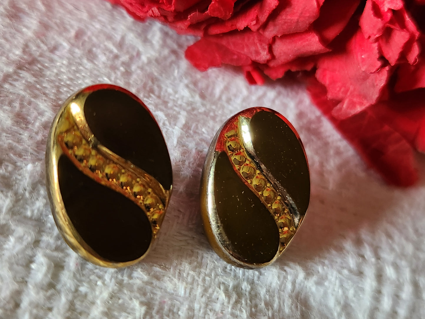 Duo boutons anciens en verre ovale marron doré élégants 1,2 sur 1,7 cm D4E