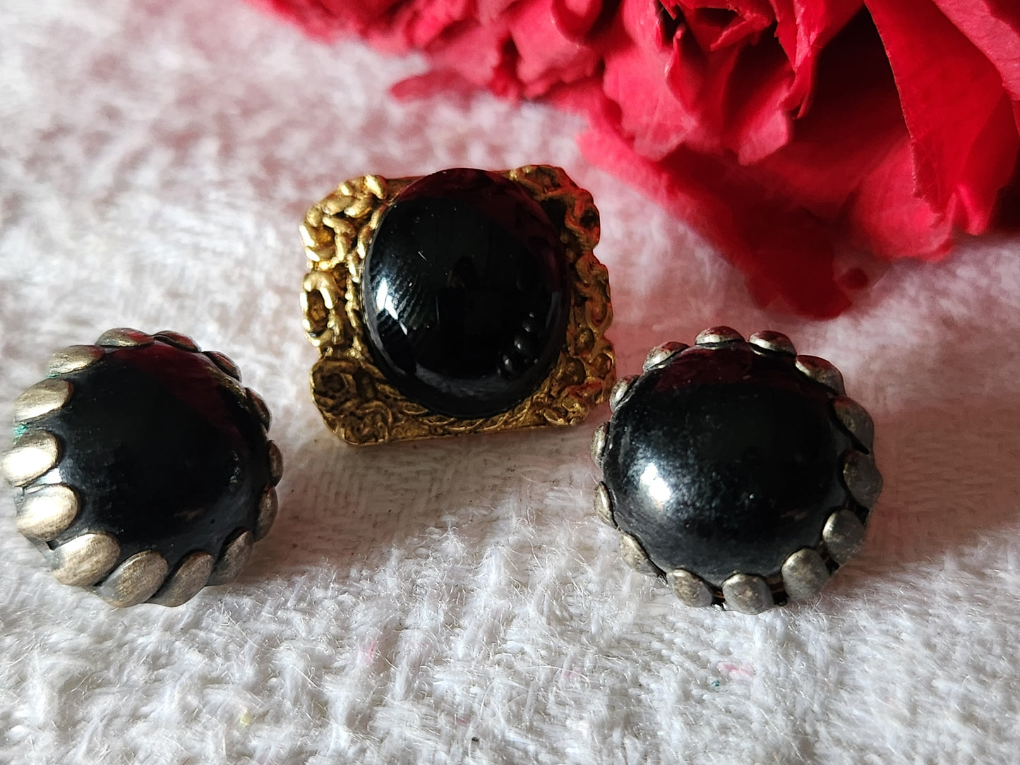 Trio boutons vintage en métal noir doré argenté bijoux 1,3 et 1,6 cm D4C