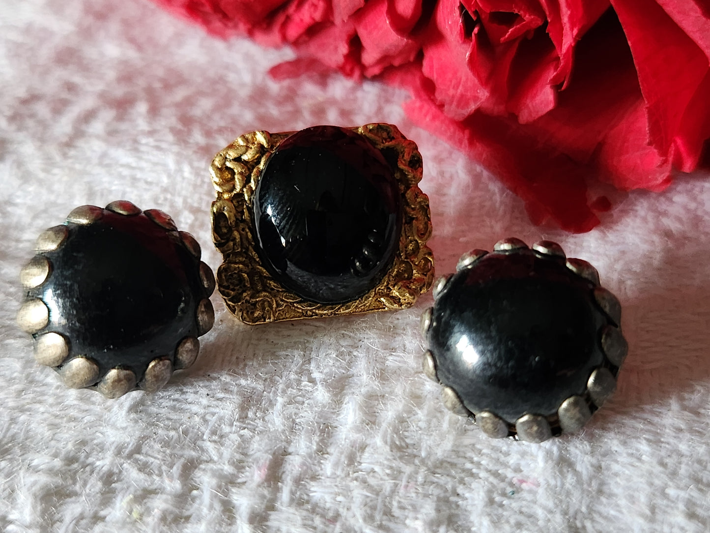 Trio boutons vintage en métal noir doré argenté bijoux 1,3 et 1,6 cm D4C