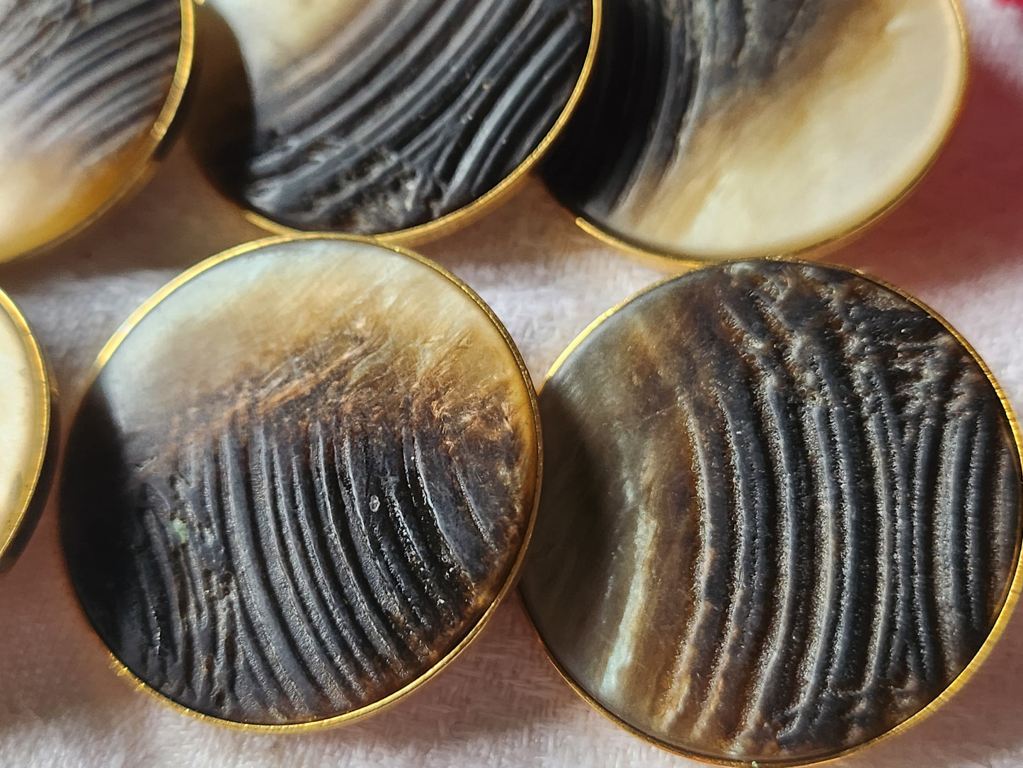Lot 6 enormes boutons vintage marron effet nacre doré métal pied 3,1 cm ref 7060