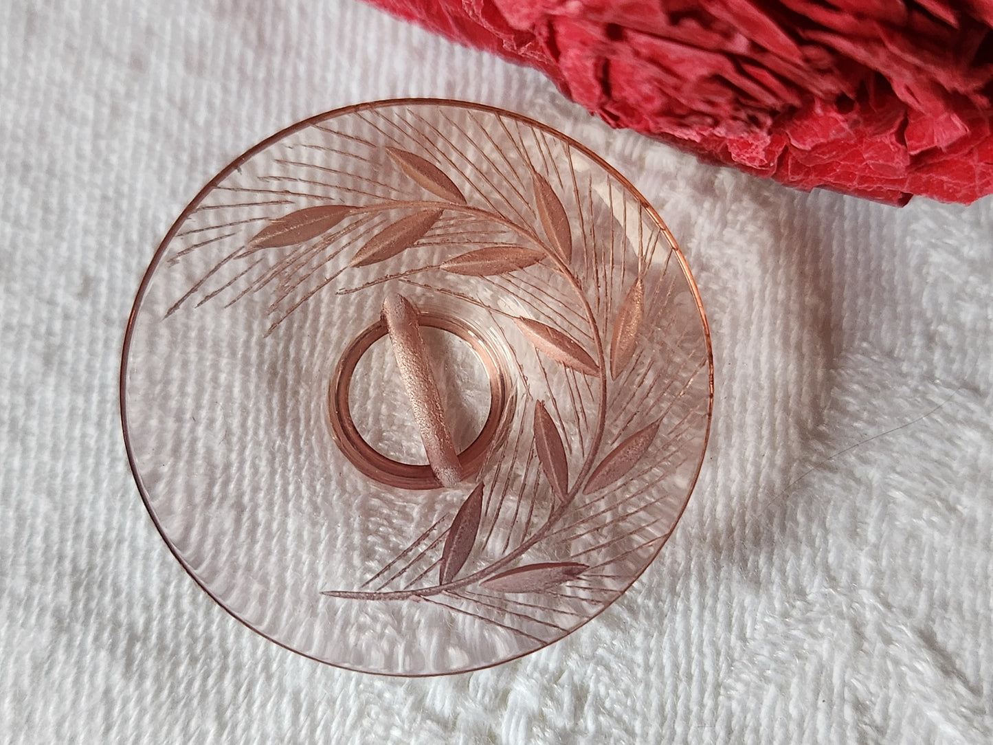 Gros bouton lucite rose ciselé collection 3,1 cm à pied ref 7069