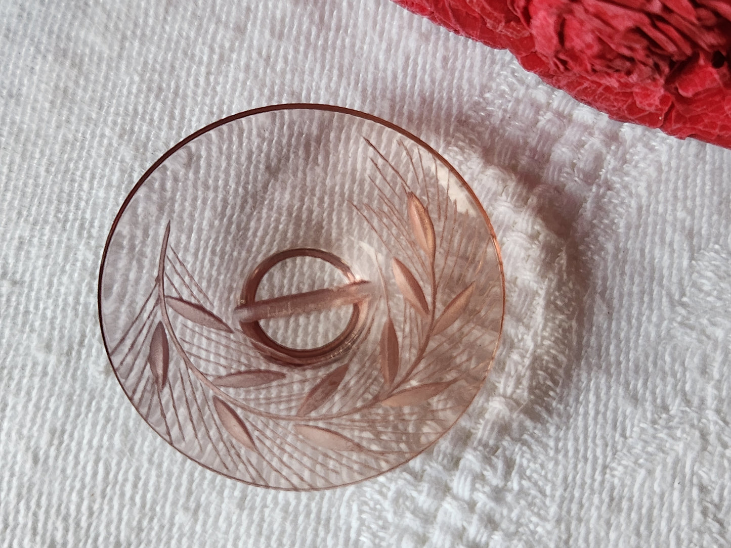Gros bouton lucite rose ciselé collection 3,1 cm à pied ref 7069