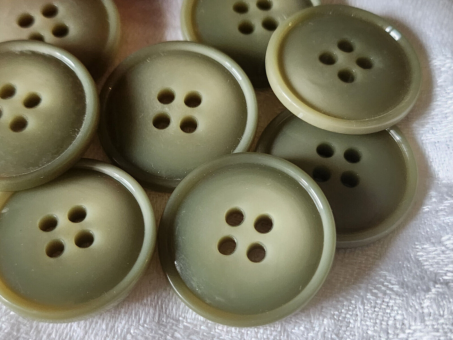 Lot 6 gros boutons vintage gris à trous lumineux classique 2,7 cm ref 5305