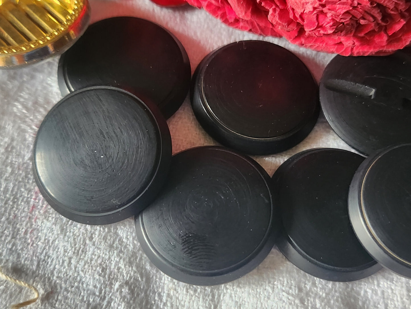 Lot 6 gros boutons vintage noir mat à pied 2,7 cm ref 5319