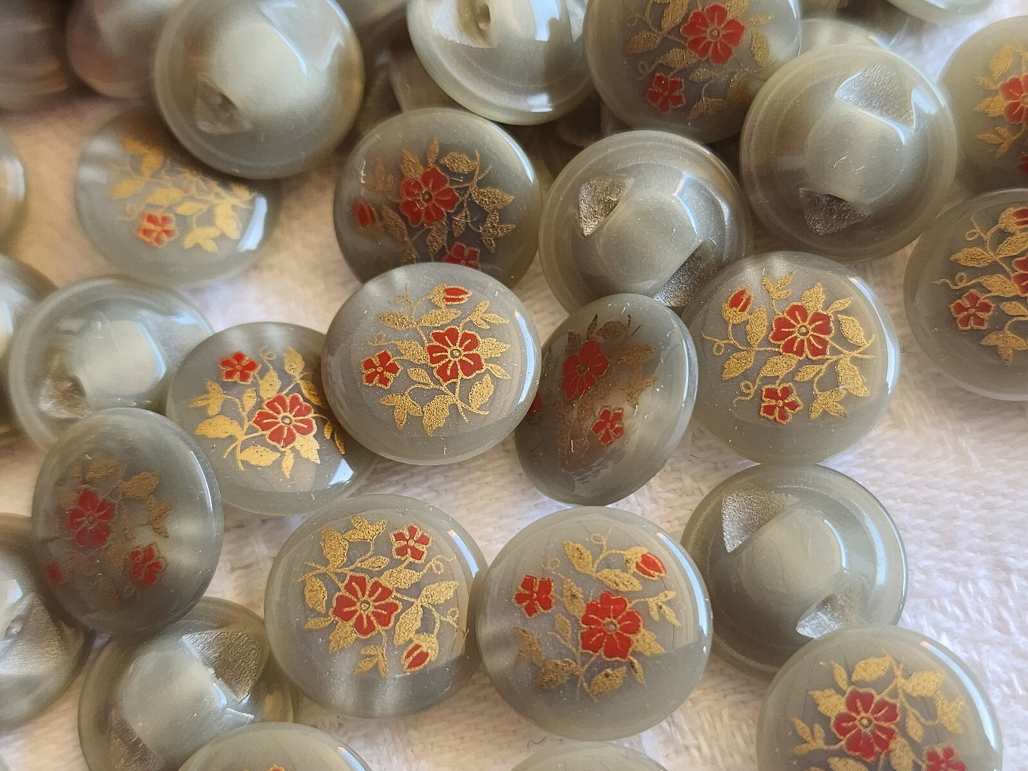 Lot 18 mignons boutons vintage gris bouquet de fleur pied 1,2 cm ref 742