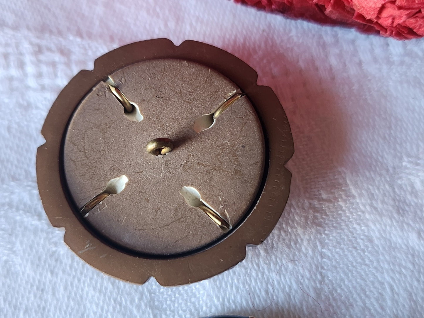 Collection gros bouton ancien marron sorte d'agrafe 2 parties 3,4 cm ref 5403
