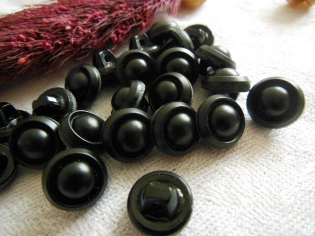 Lot 6 boutons anciens en verre noir cœur bombé diamètre 1 cm ref 374