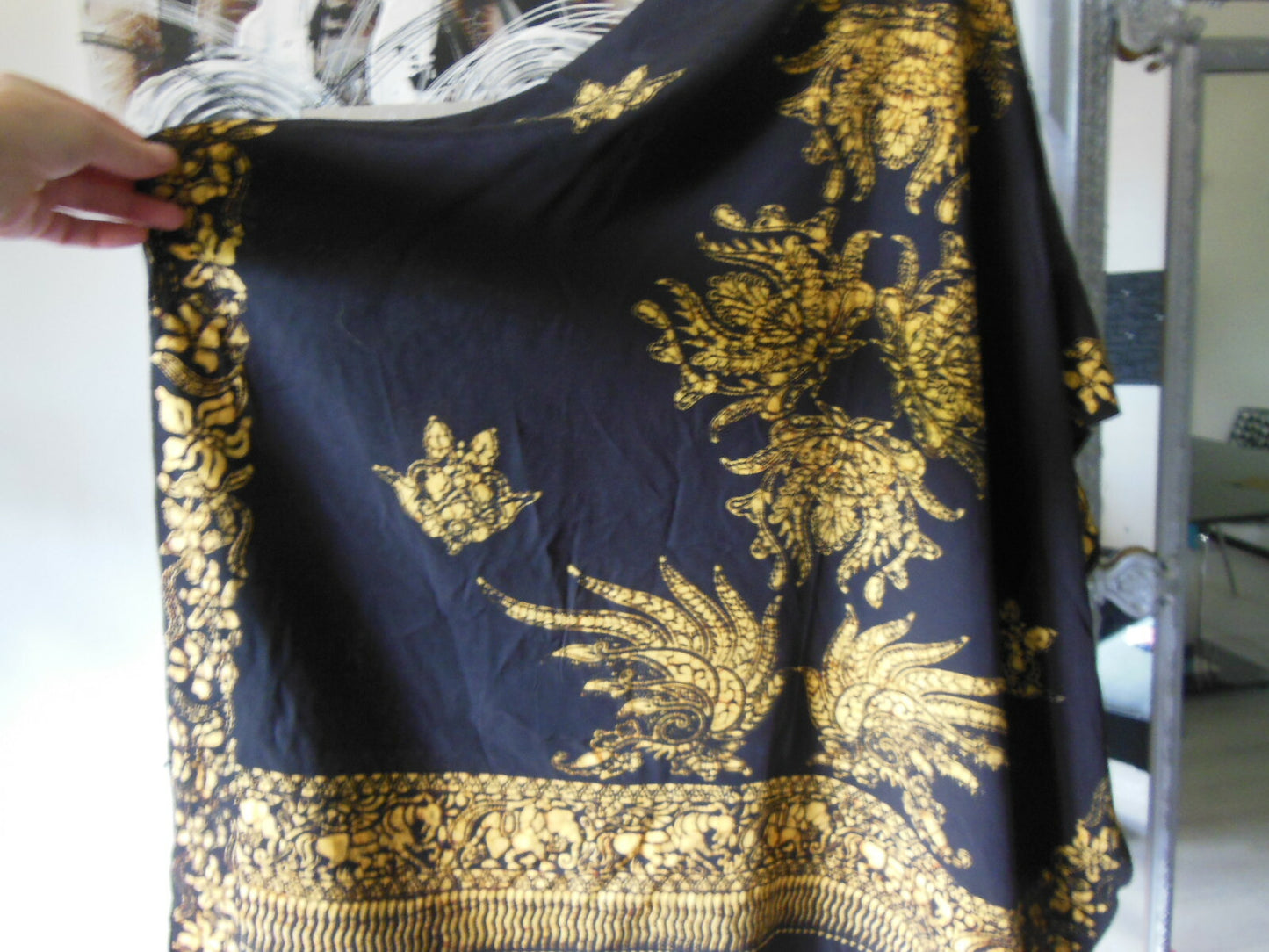 Coupon tissu vintage ancien motif ethnique noir Indonésie 3 mètres sur 91 cm B6