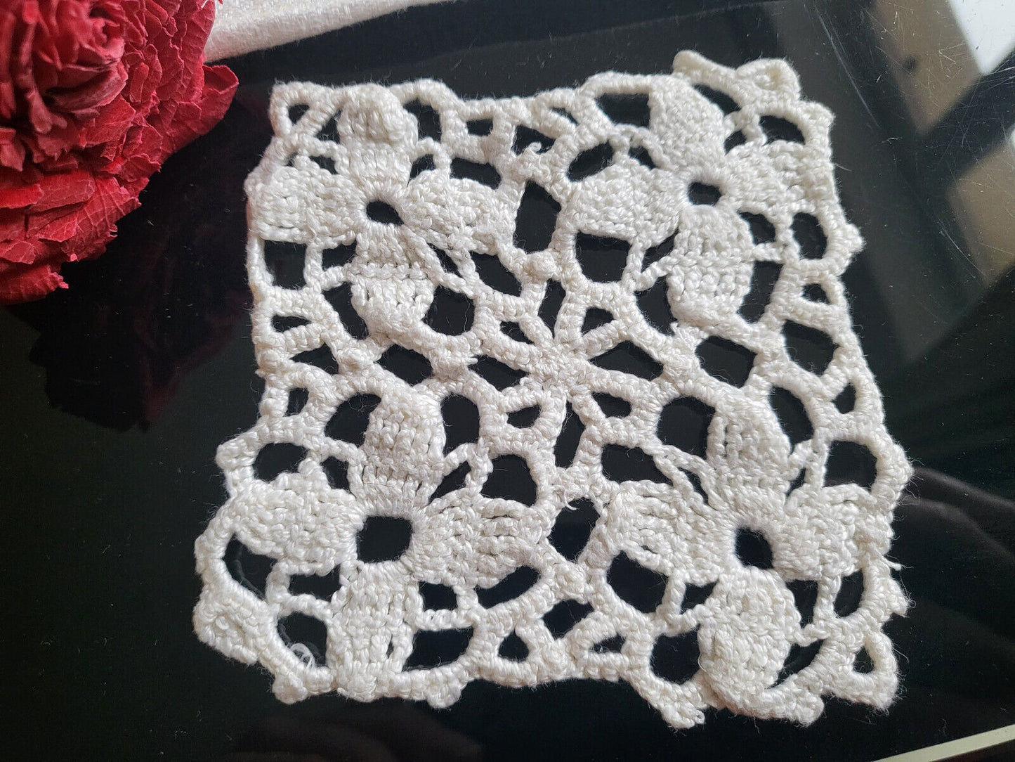 Application incrustation dentelle crochet 9,5 sur 9,5 cm T15-26