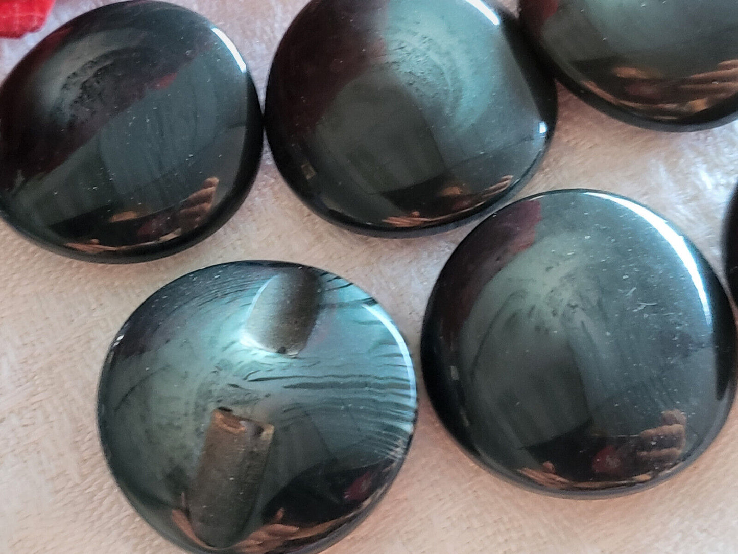Lot 6 boutons vintage vert camaïeu foncé bombé pied 2,2 cm ref 4902