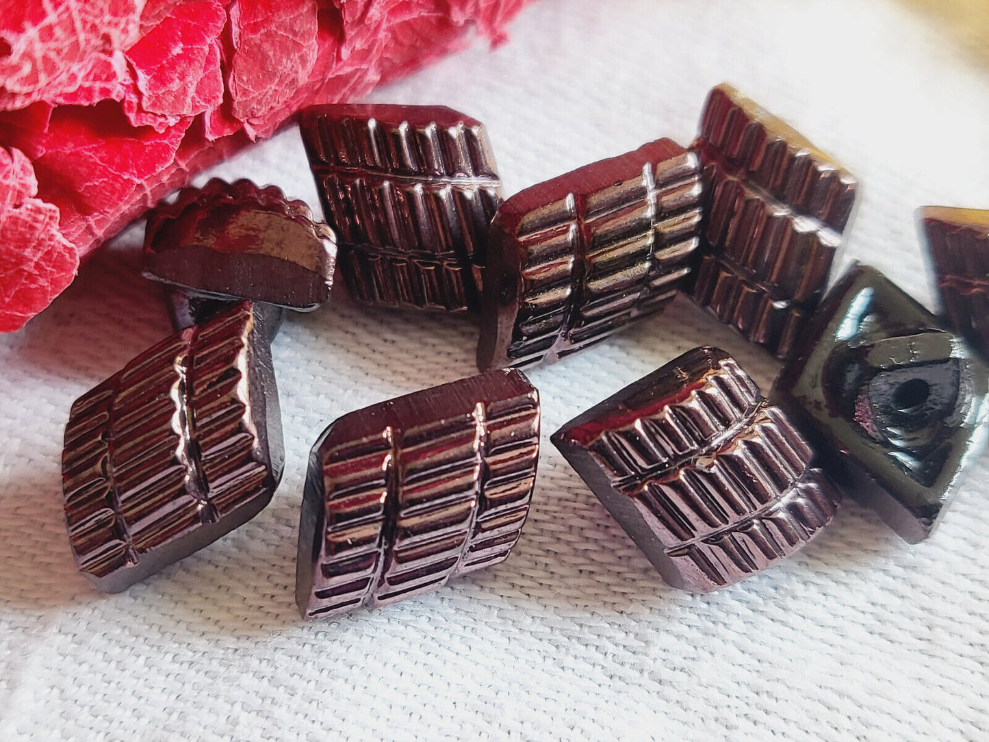 Lot 6 boutons anciens en verre marron métallisé ref 5046