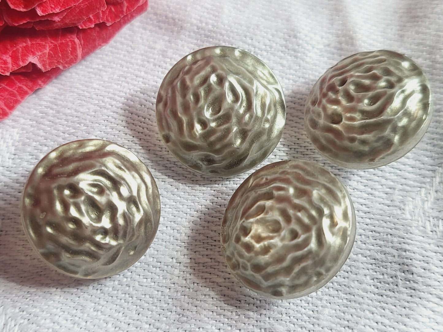 Lot 4 boutons anciens en verre vert/ gris métallisé à pied 1,3 cm D16I
