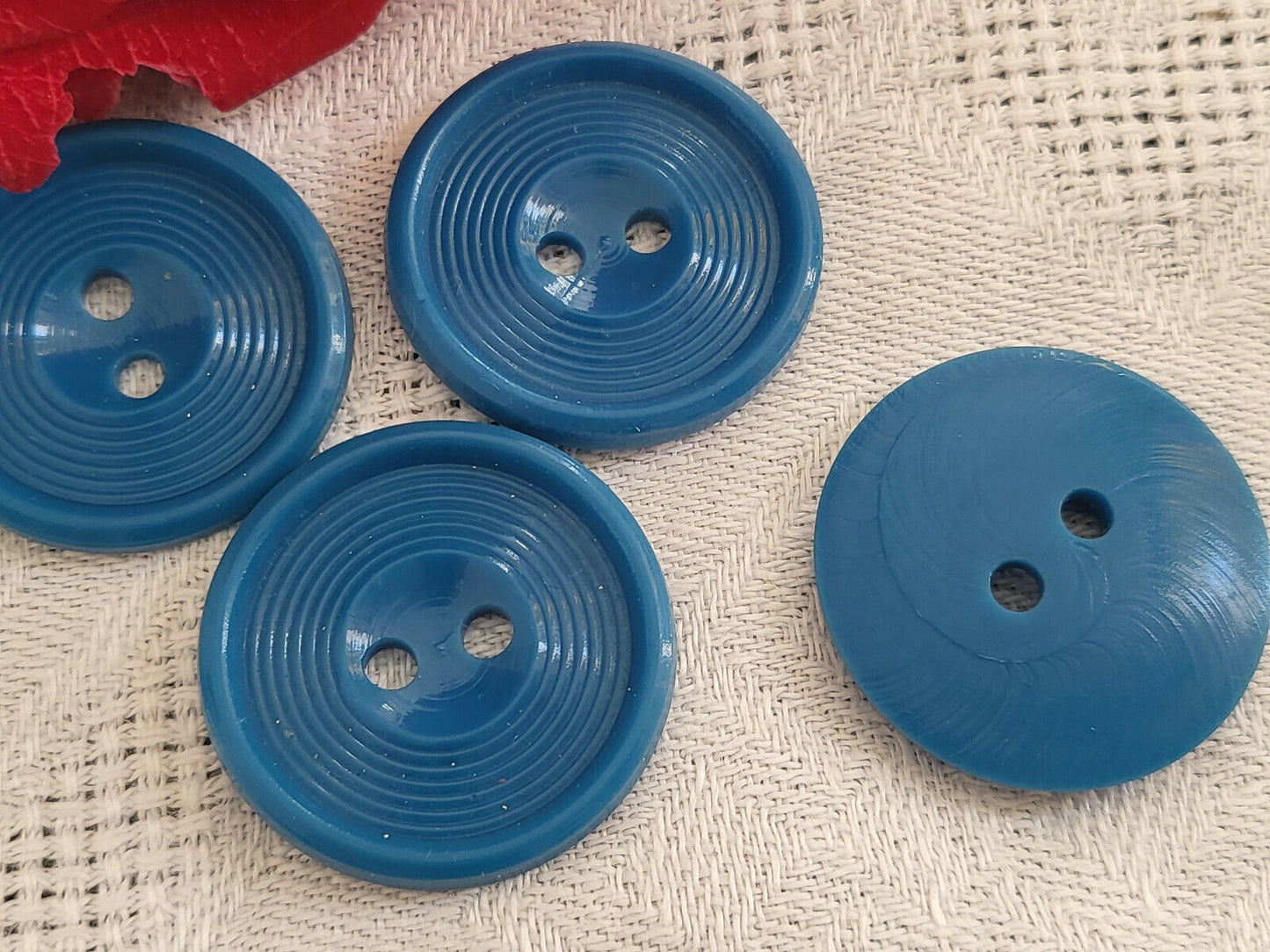 Lot 4 boutons vintage bleu spirale ancien diamètre 2,3 cm ref 5102