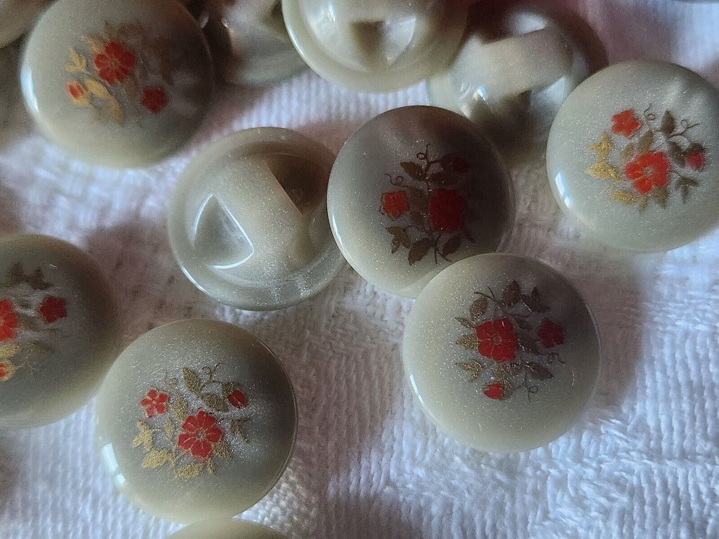 Lot 12 mignons boutons gris bouquet de fleur pied 1,5 cm ref 2764