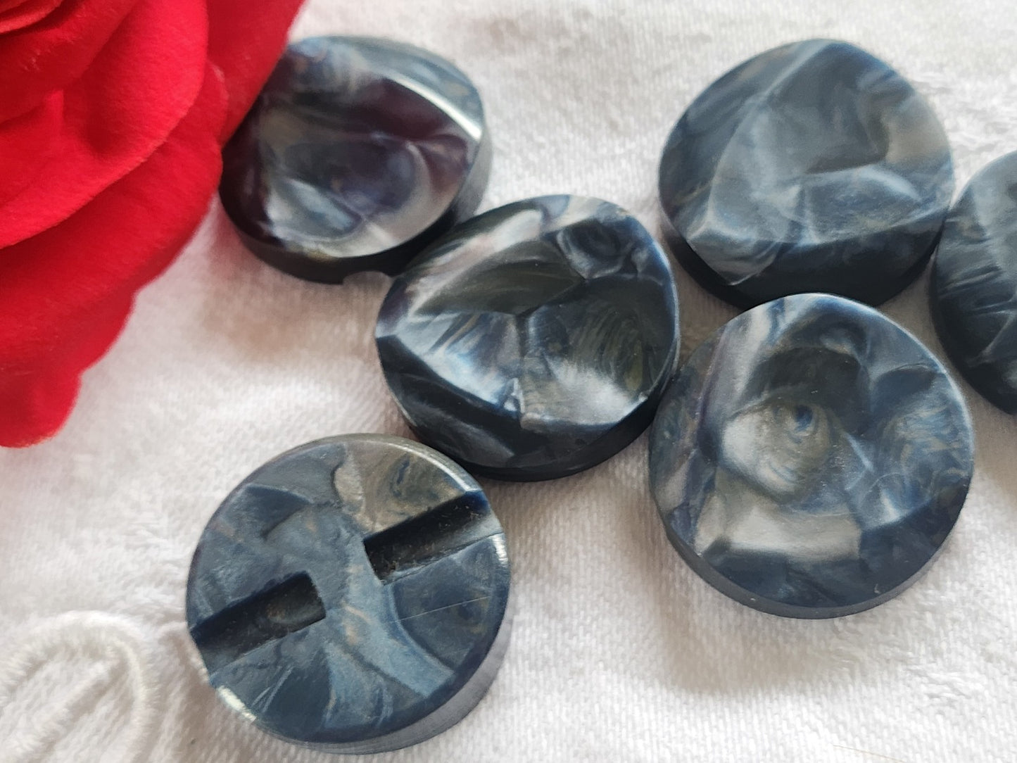 Lot 6 gros boutons vintage bleu moucheté pied plat épais 2,6 cm ref 2499