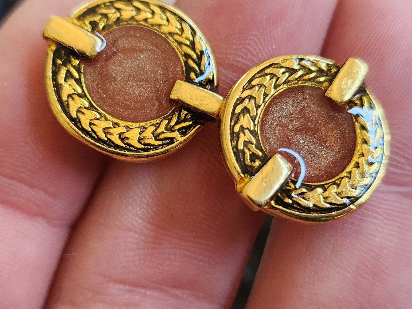 Lot 6 boutons vintage en métal doré coeur marron nacré pied 2 cm ref 1798