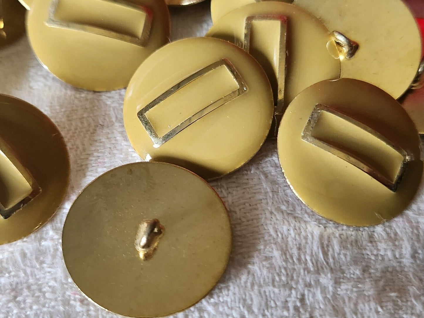 Lot 6 boutons vintage en métal café au lait pied 2,1 cm ref 3426