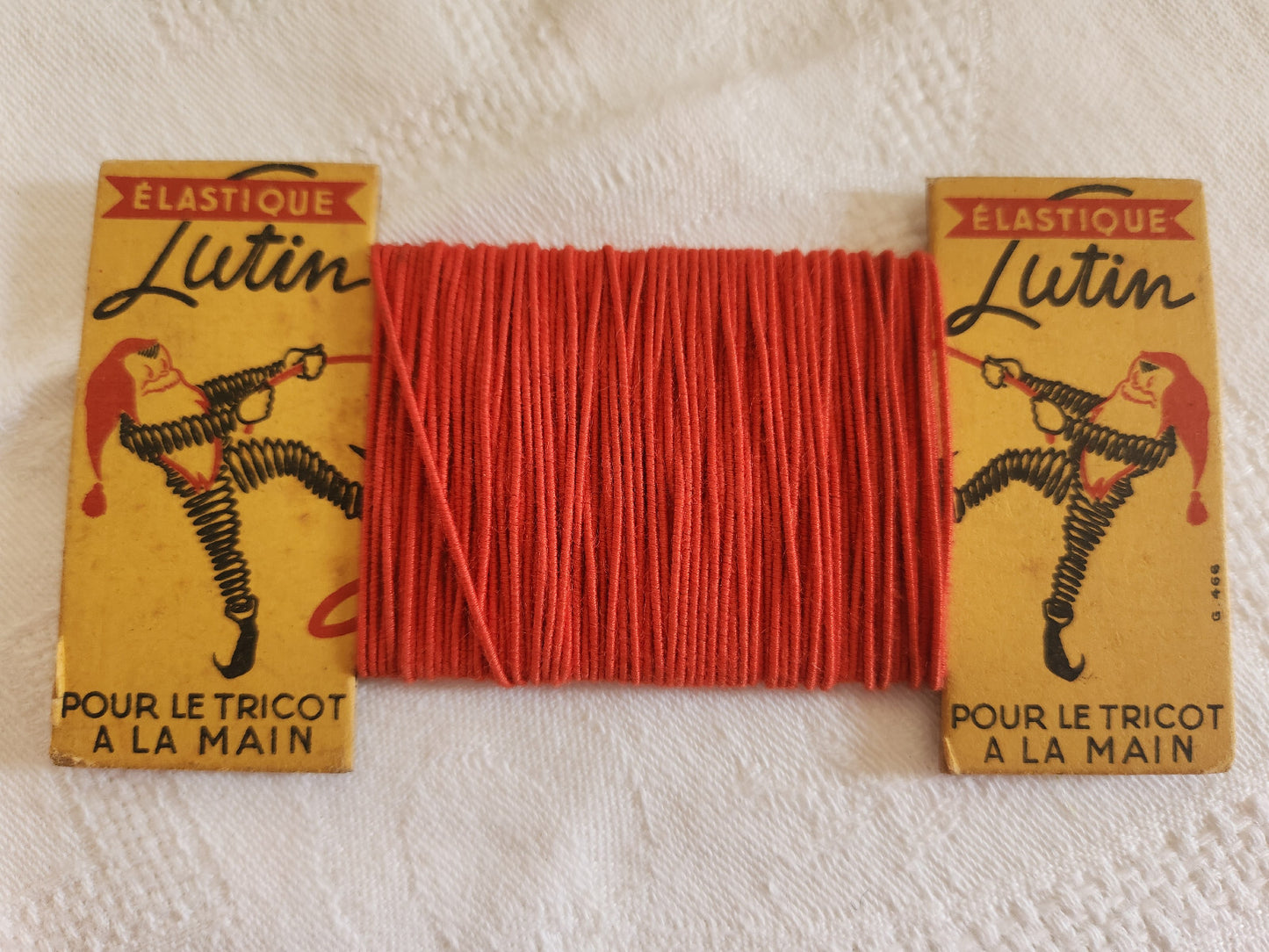 Collection mercerie ancienne carte fil lutin elastqiue rouge T3