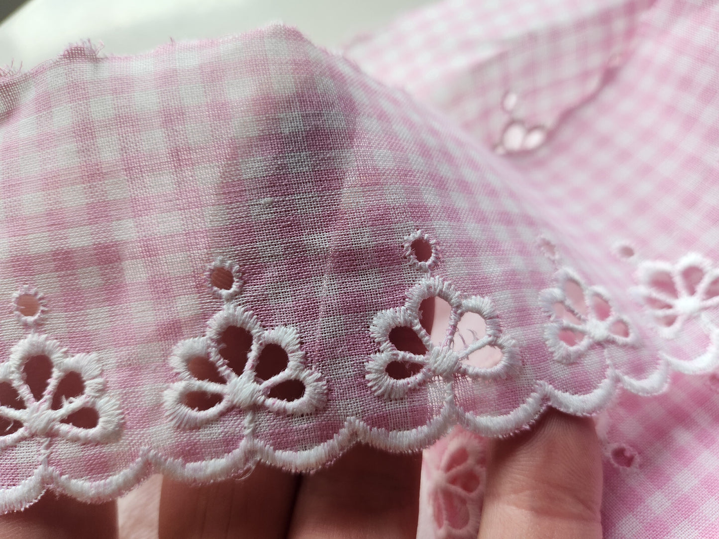 bordure galon feston rose vichy drap robe 1 mètre 70 sur 6 cm T1