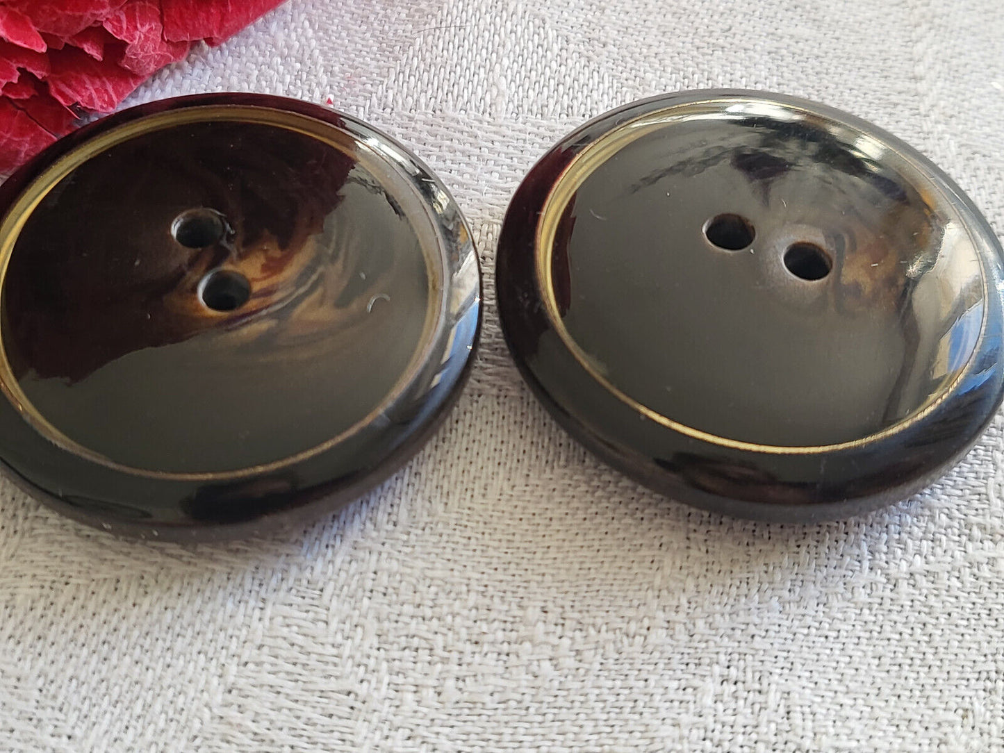 Duo gros boutons anciens marron inclusion doré épais 3,3 cm ref 4868