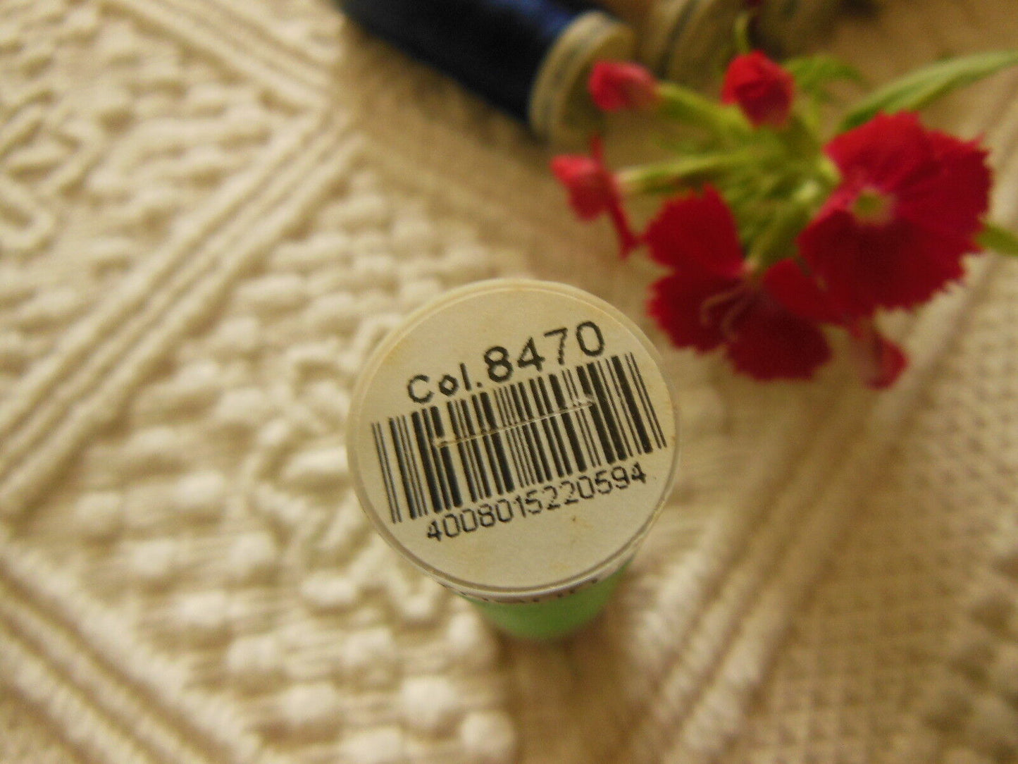 Bobine fil à broder Gutermann 200 vert lumineux col 8470 couture