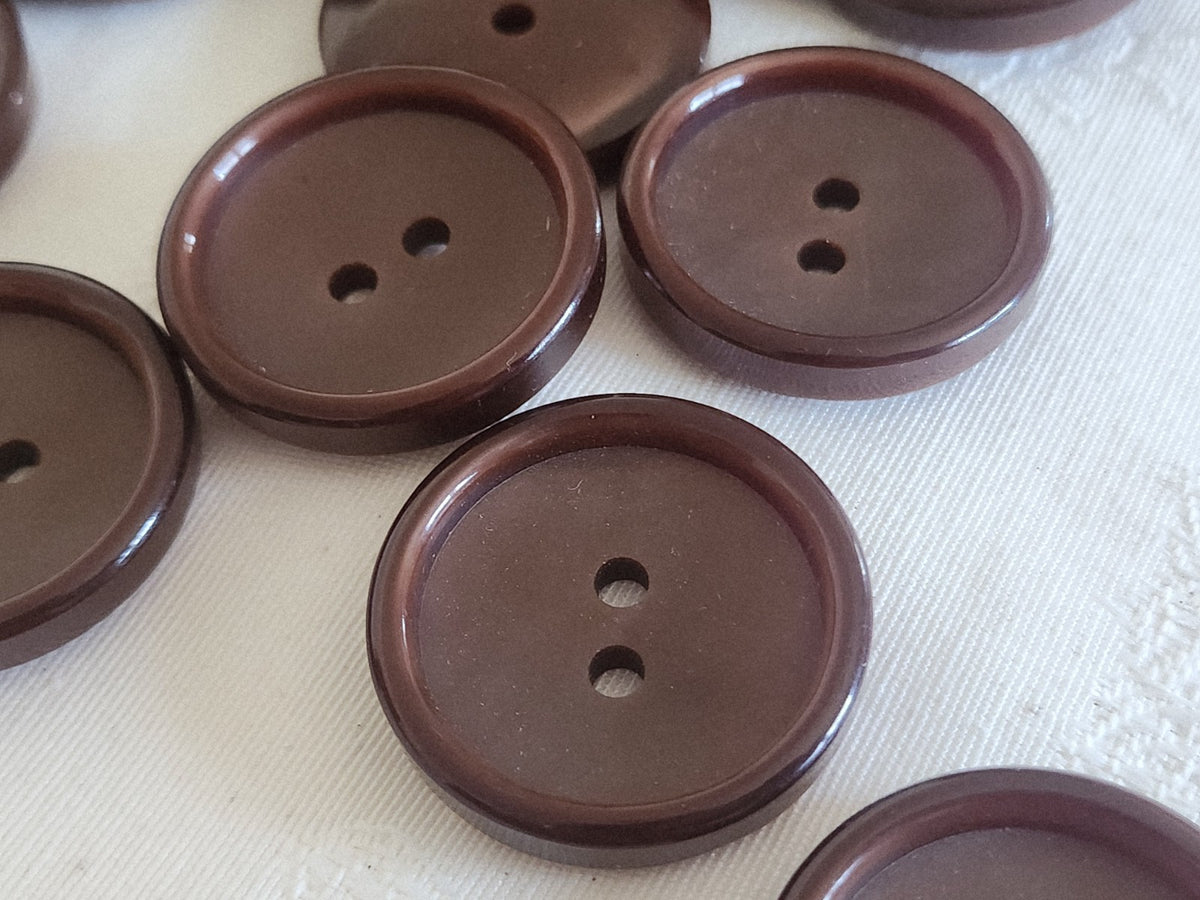 Lot 6 gros boutons vintage marron à trous 3 cm ref 6193