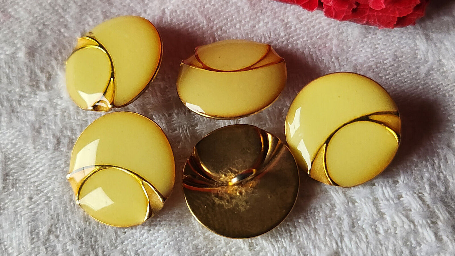 Lot 5 boutons vintage métal doré émaillé jaune clair parurier 1,5 cm ref 2626
