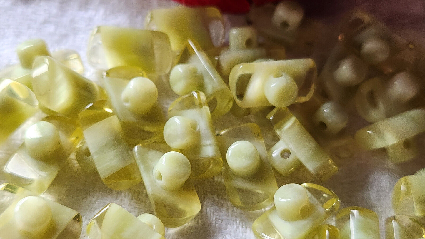 Lot 10 boutons vintage buchette vert superbe 0,5 sur 1,1 cm ref 2916