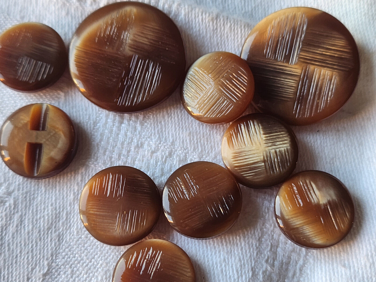 Lot 10 boutons vintage marron lumineux à pied 1,7 cm et 2,7 cm ref 0021