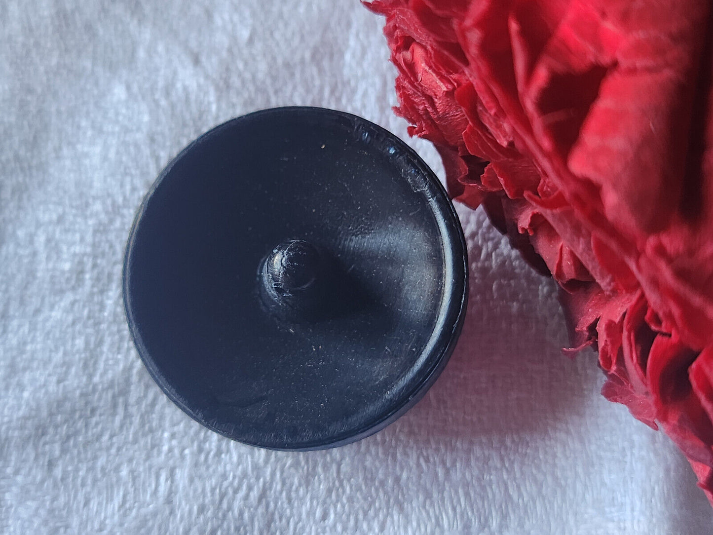 Collection gros bouton vintage bleu avec ornement métal 2,8 cm pied ref 2355